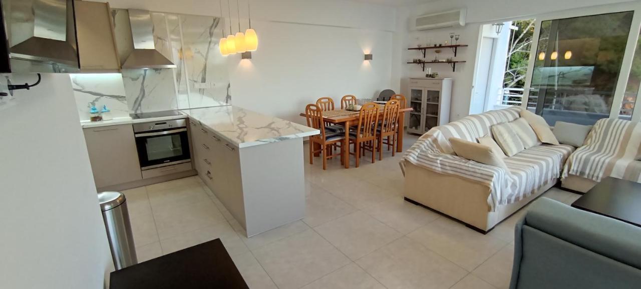 Atlas By Sea Apartment Лутраки Екстериор снимка